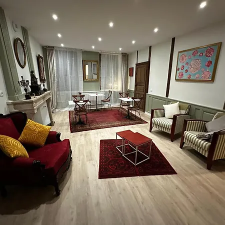 Couette-café La Demeure Langroise