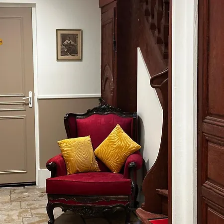 La Demeure Langroise 3*