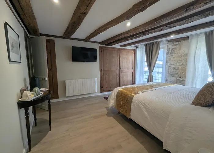 La Demeure Langroise 3*